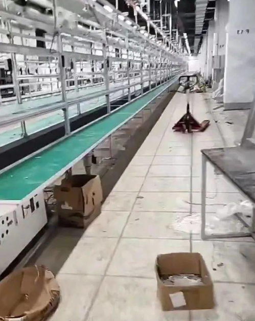 發證件扔地上讓員工撿 結果,大批員工憤怒離職,廠線癱瘓